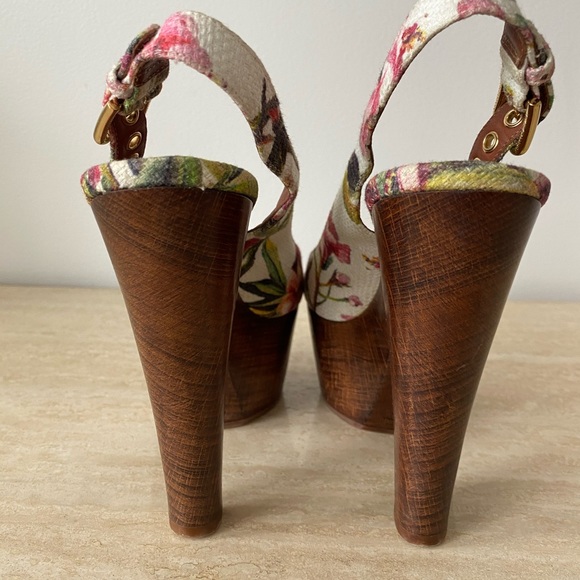Brand New Dolce & Gabbana Floral Platform Heels - Picture 8 of 8
